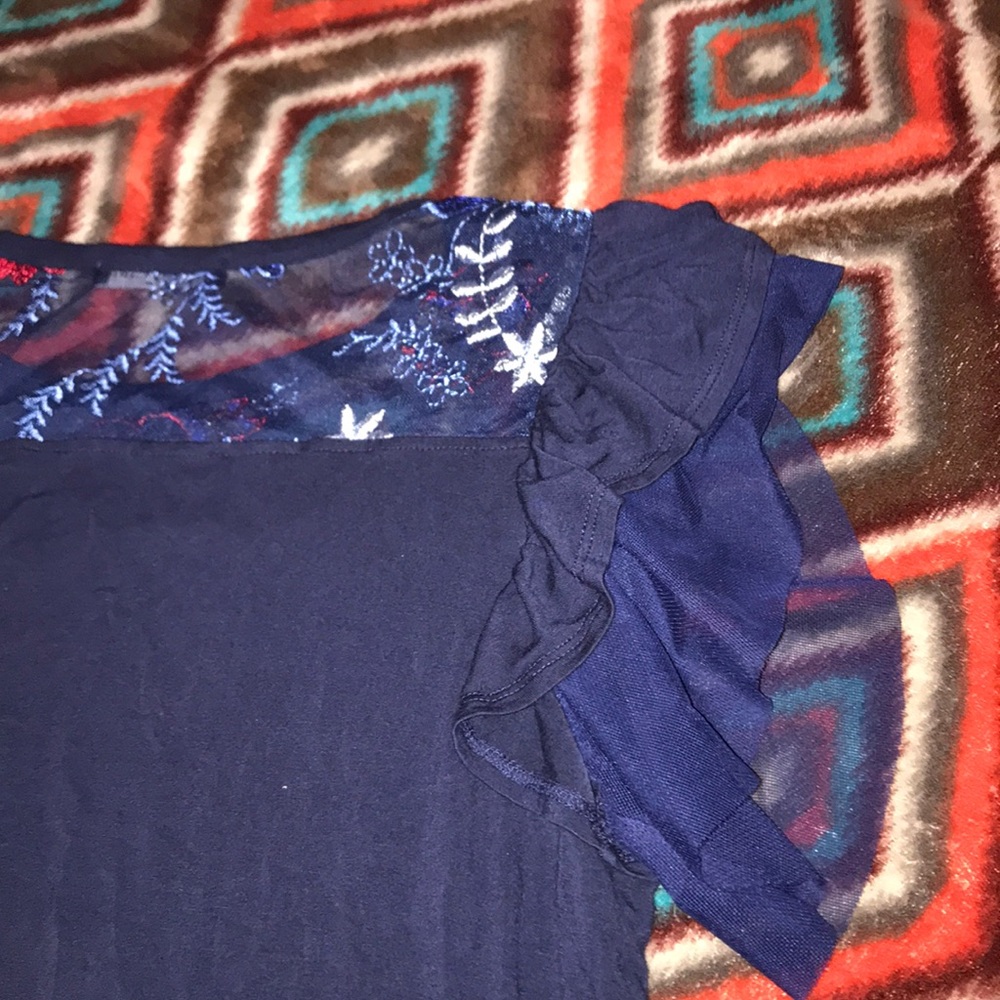 Shirt - Picture 5 of 5